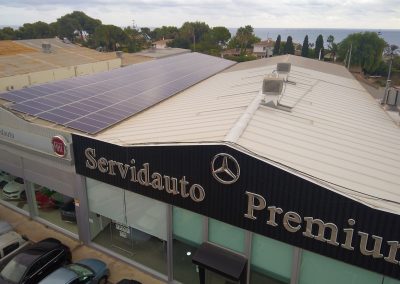 Instalación fotovoltaica Servidauto
