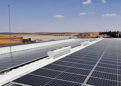 Instalación fotovoltaica en Hielos Clazamar