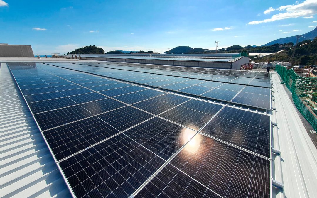 Cerámica Mayor se une al autoconsumo y ahorrará 26.635 € al mes