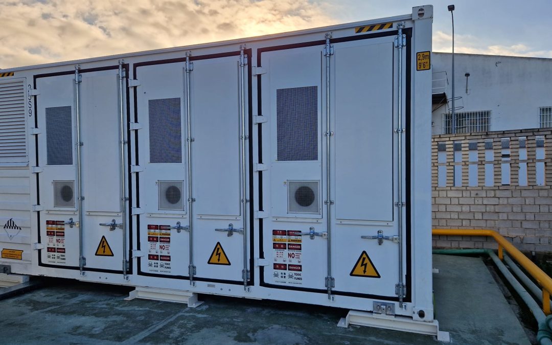 Cubierta Solar cierra 2022 con más de 75 MWp de autoconsumo fotovoltaico instalados y 9.000 KWh de baterías en la industria