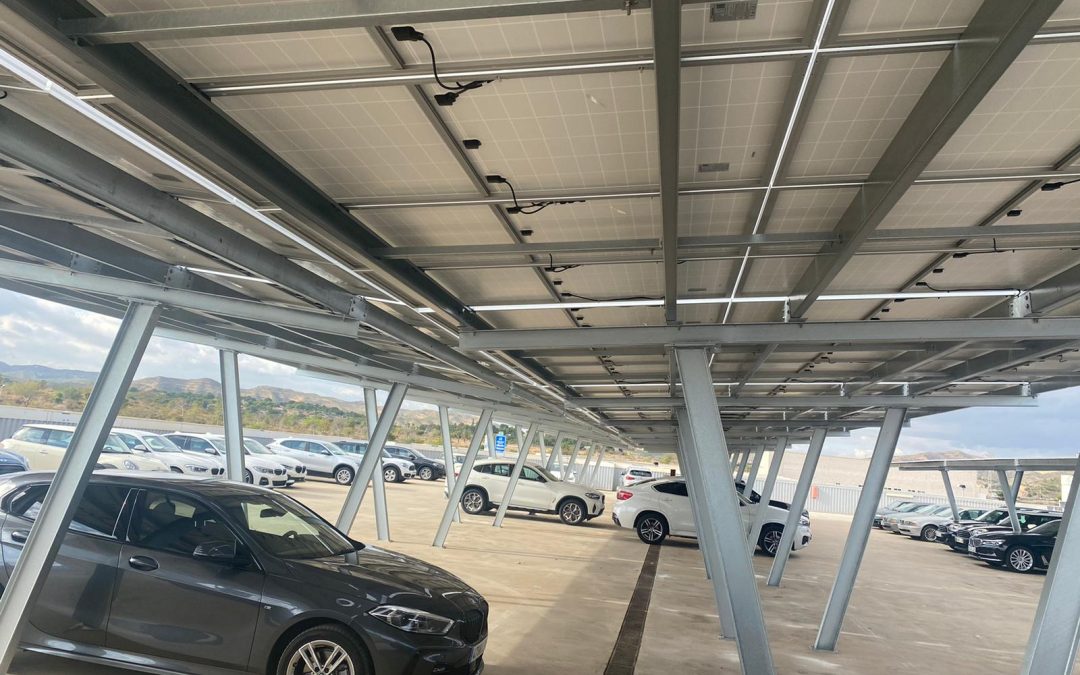 Marquesinas fotovoltaicas: ahorro sostenible para parkings al aire libre